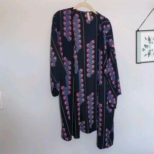 Patterned kimono style jacket